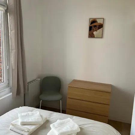 Aux Pieds Des Terrils